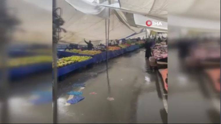 Yurdum insanı fırsatı kaçırmadı! Yağmur suyu ile aracını yıkadı - Resim: 11